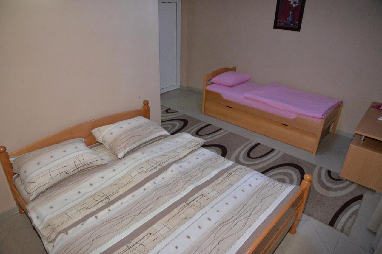 As Club Bed & Breakfast Belgrad Dış mekan fotoğraf